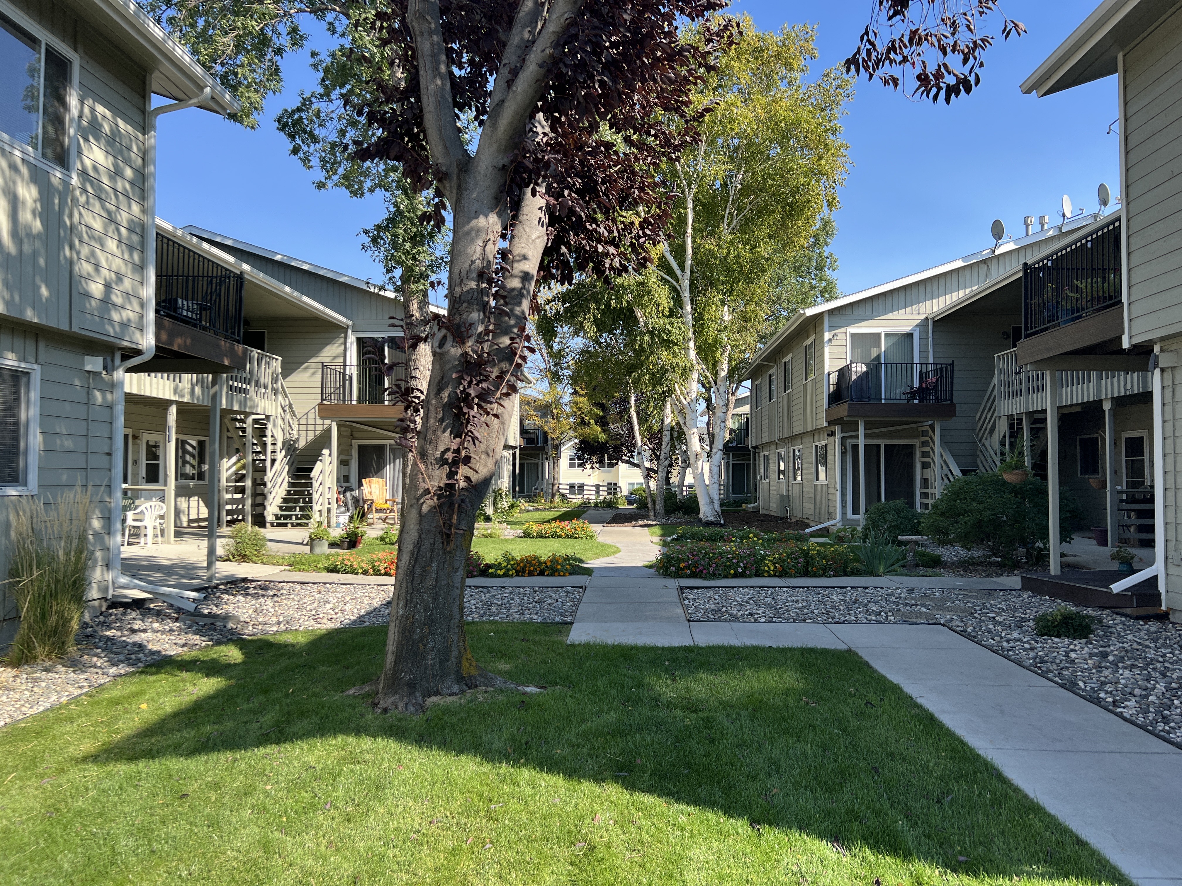 <a href="https://stoneridgecourt.neighborhood.online/about/resources">Resources</a> eff2dc1c-ccca-420d-b4f6-c1f7ea9d6812.jpg